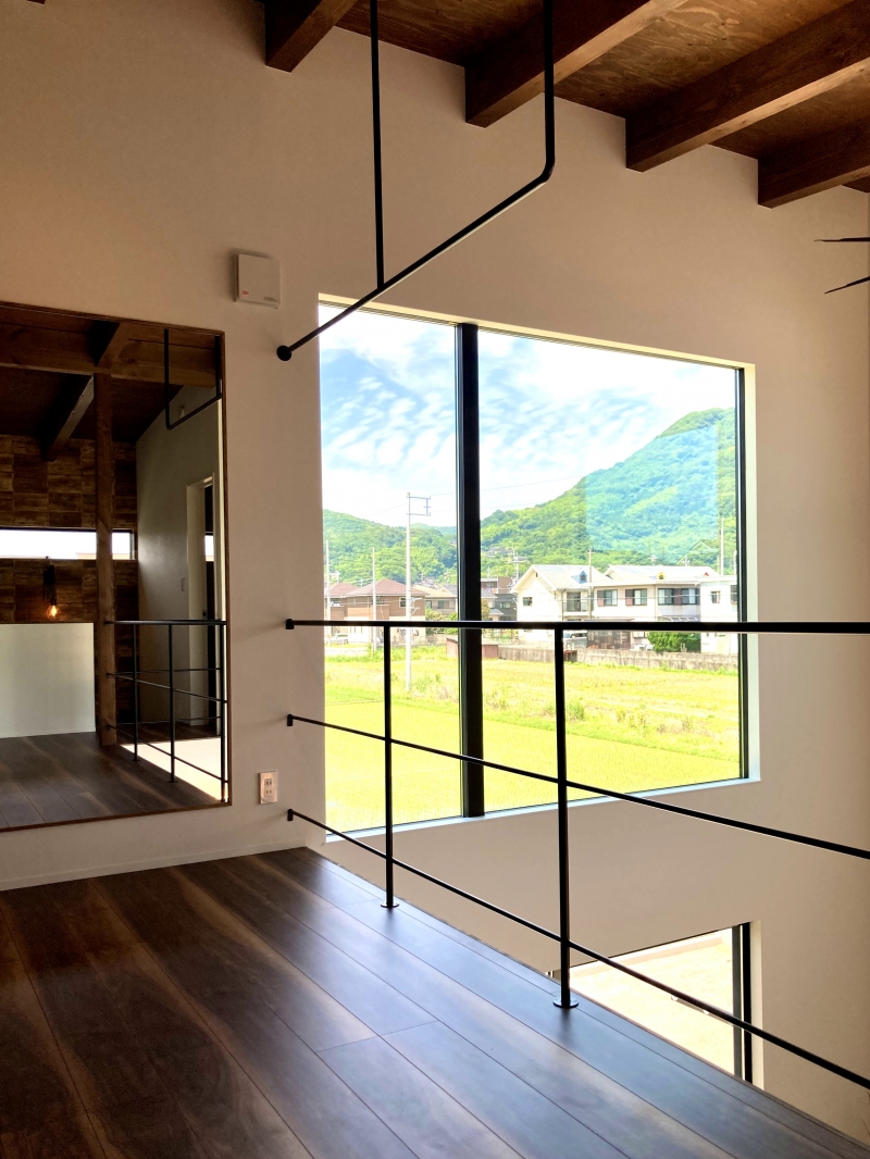 「2階のホールから」の画像です。